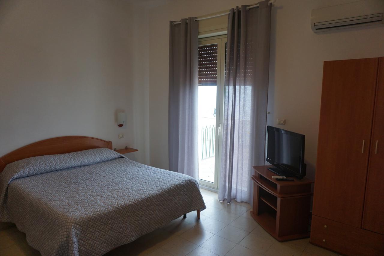 Hotel Villa Souvenir Forza d'Agro Luaran gambar