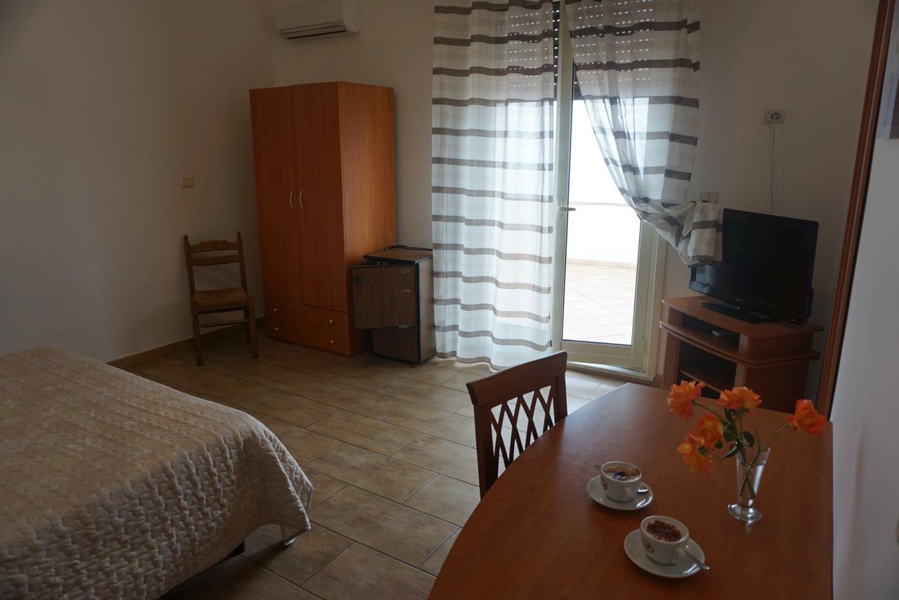 Hotel Villa Souvenir Forza d'Agro Luaran gambar